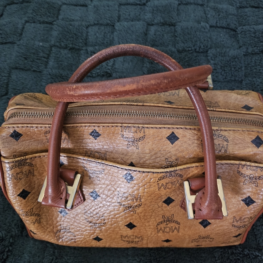MCM purse - Picture 2 of 12
